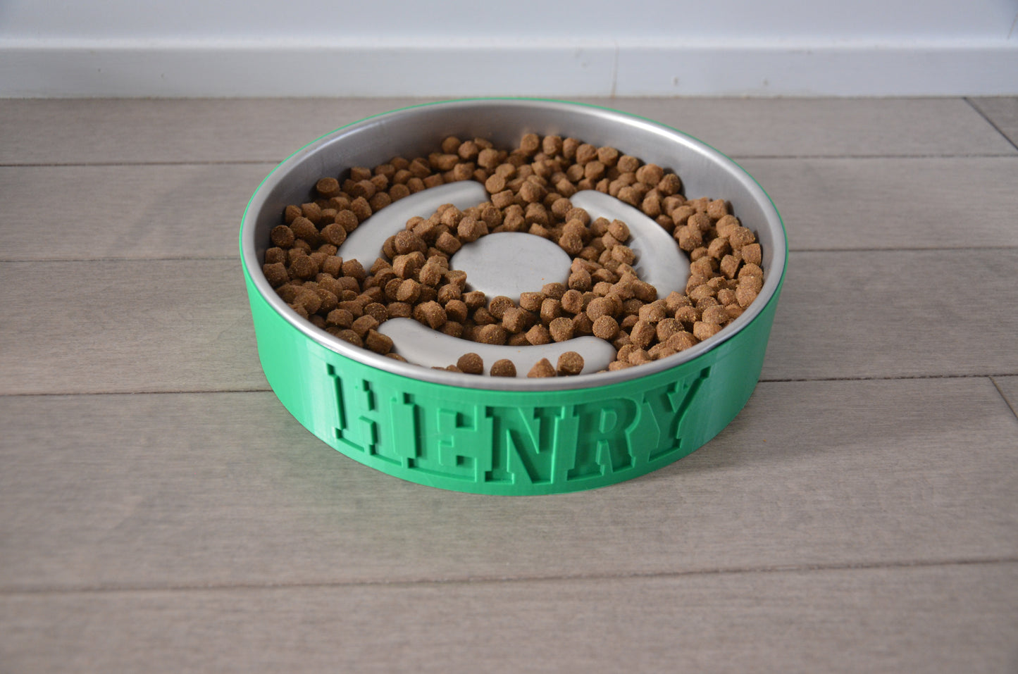 Engraved Circle Slow Feeder with Lined Stainless Steel Bowl