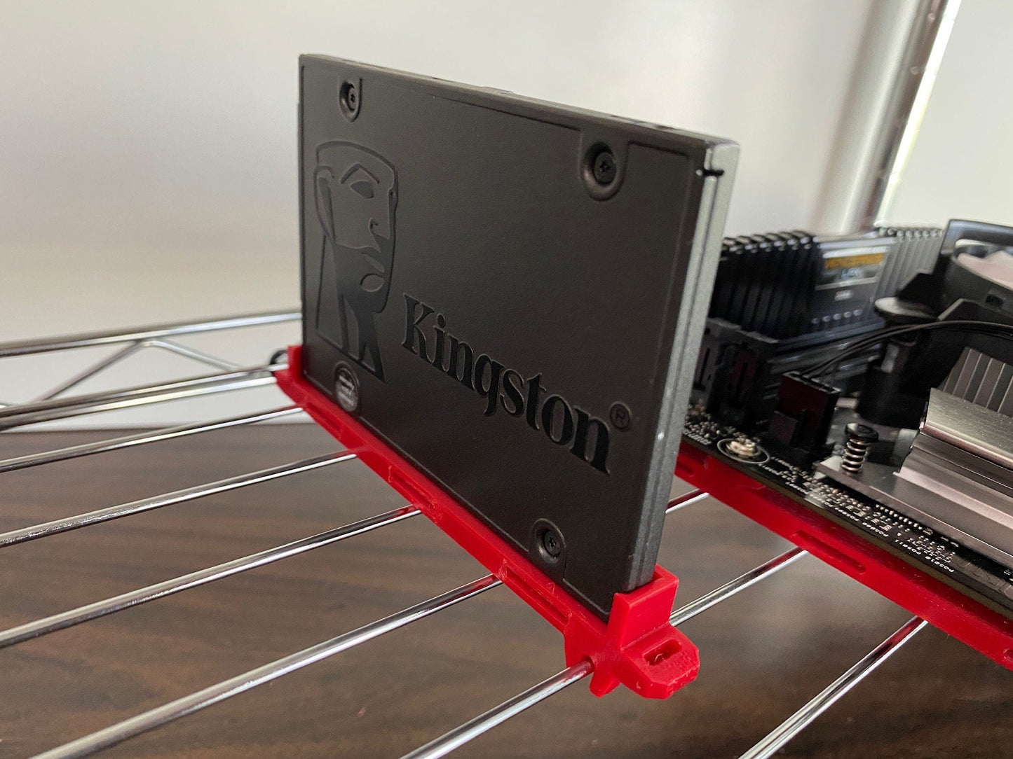 2.5" SSD Holder for Mining Wire Rack // Wire Shelf // 3D printed //