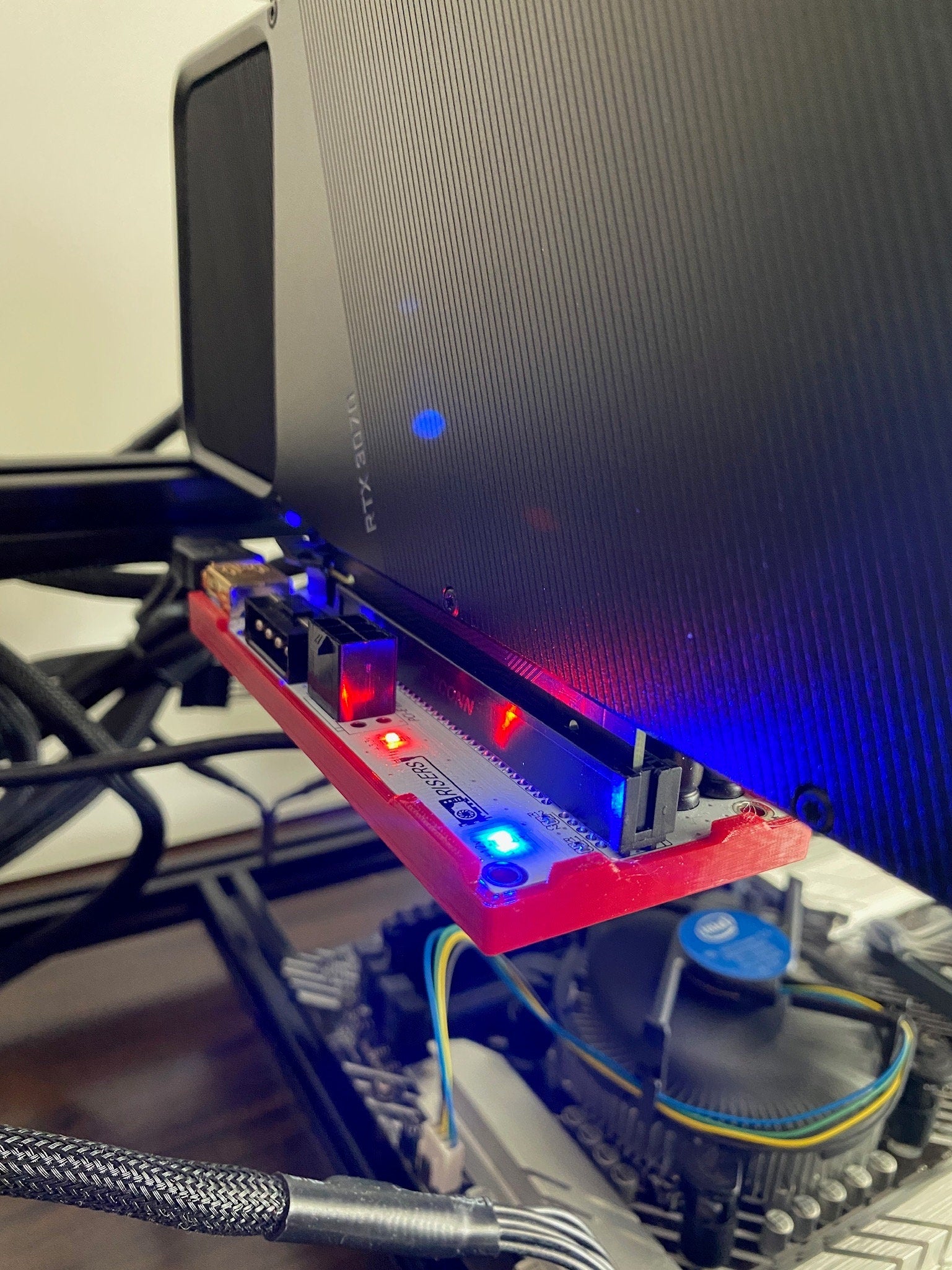 GPU Riser Cover // Mining Rig // 8-capacitor // 3D printed // PCIe Shi ...